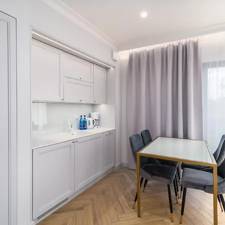 Apartment Rent Like - Maritime Iii